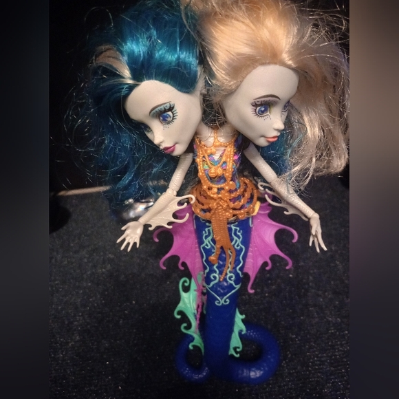 Monster High Great Scarrier Reef Pearl & Peri - Picture 7 of 10